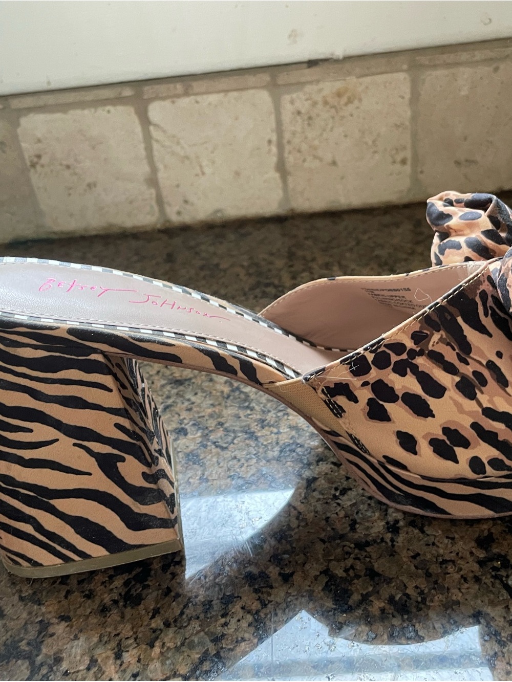 Betsey Johnson Possie Leopard Bow Slide Mules with Gem Accents, Size 11 - Picture 4 of 9